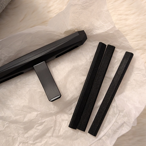 Saje Car Aroma Diffuser Set - Picture 4 of 4